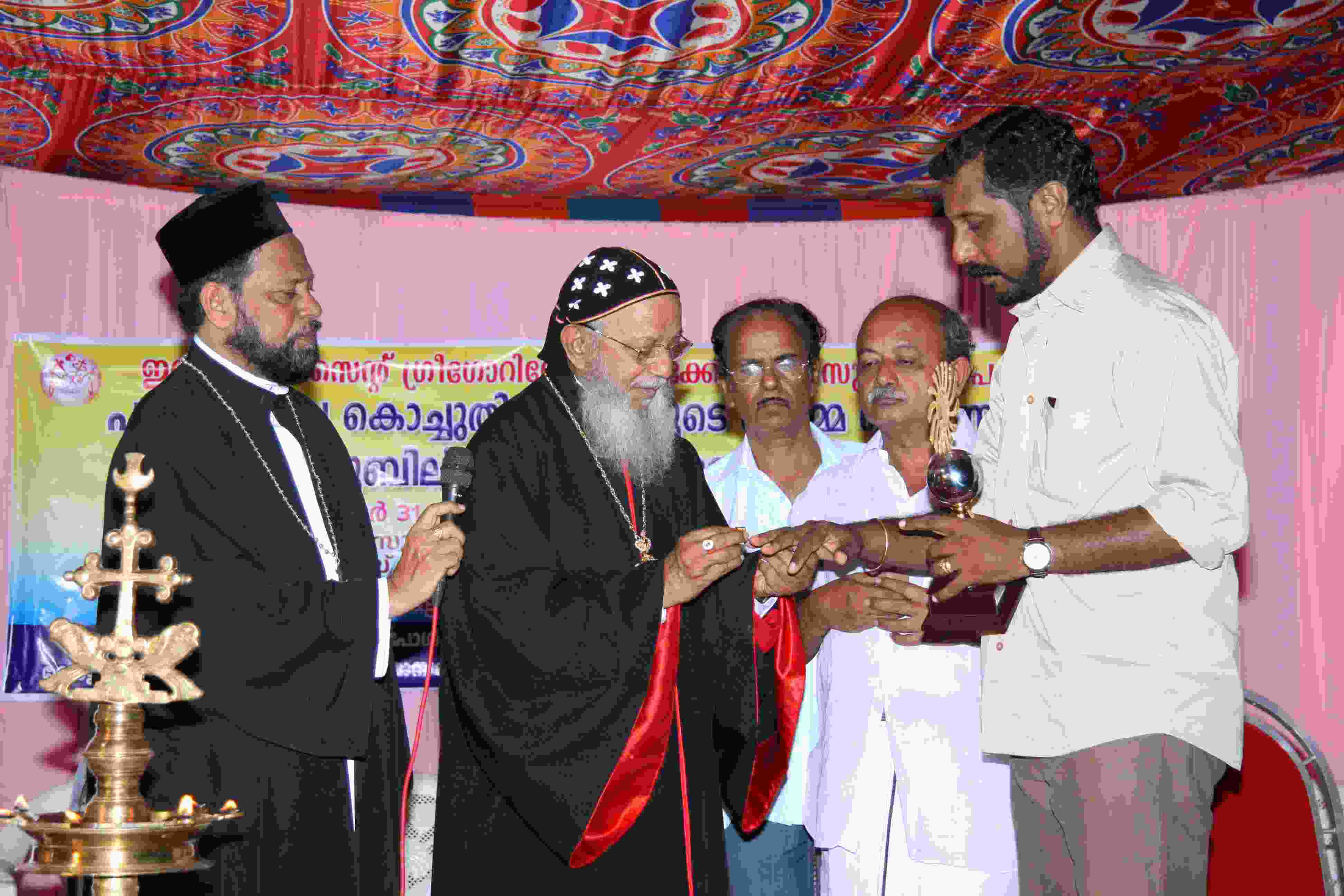 2nd Photo of Saju Thuruthil Awards and Credits